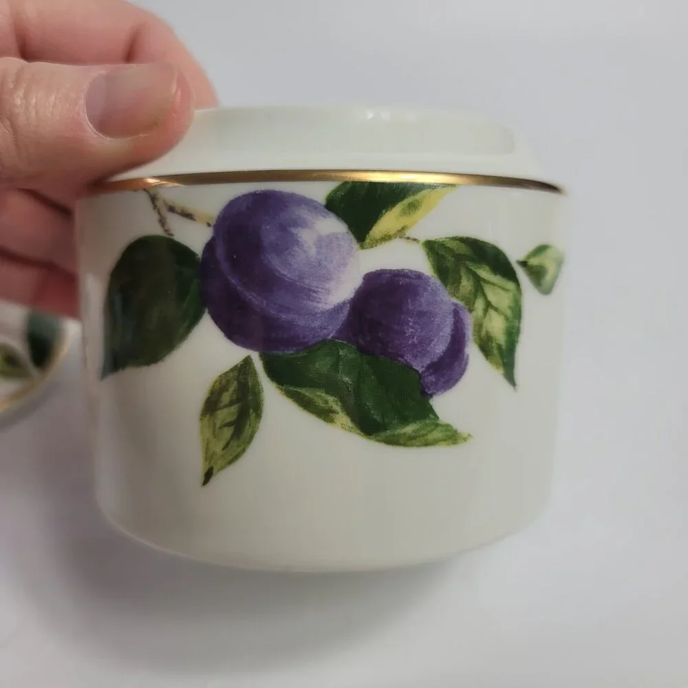 Mikasa Plum Court L3132 Sugar Bowl and Lid White with Purple Plums Green Leaves